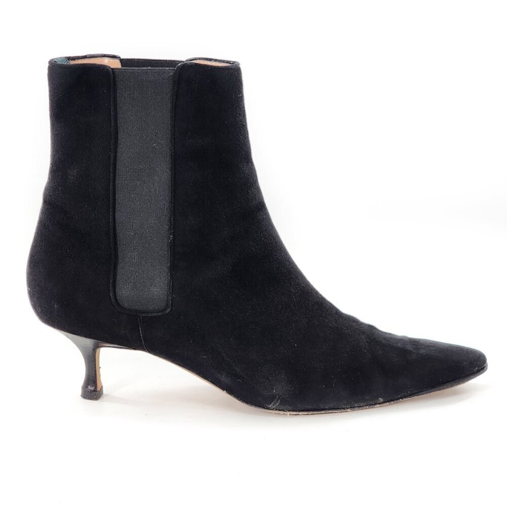 MANOLO BLAHNIK Black Pointed Toe Kitten Heel Ankle Bootie